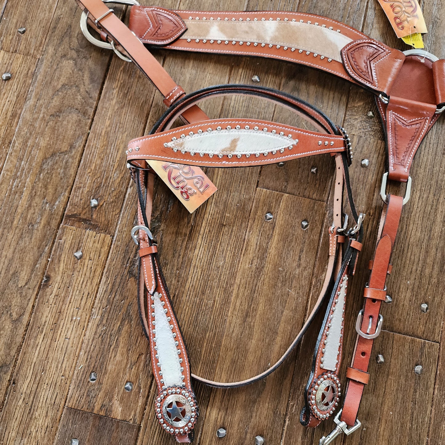 Hair-on hide tack set