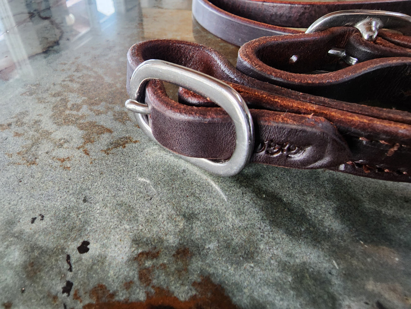 8' Dark oiled leather single rein with buckles